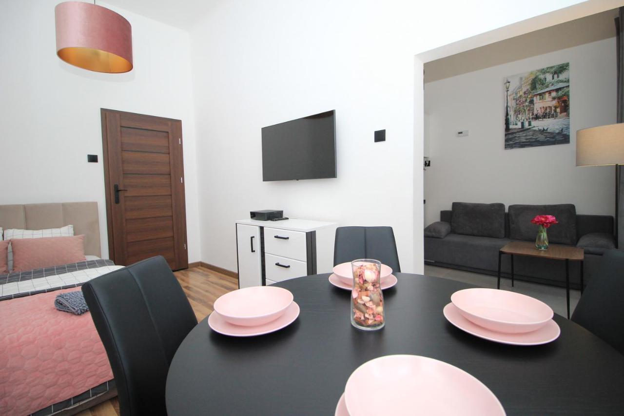 Lenart Apartment *