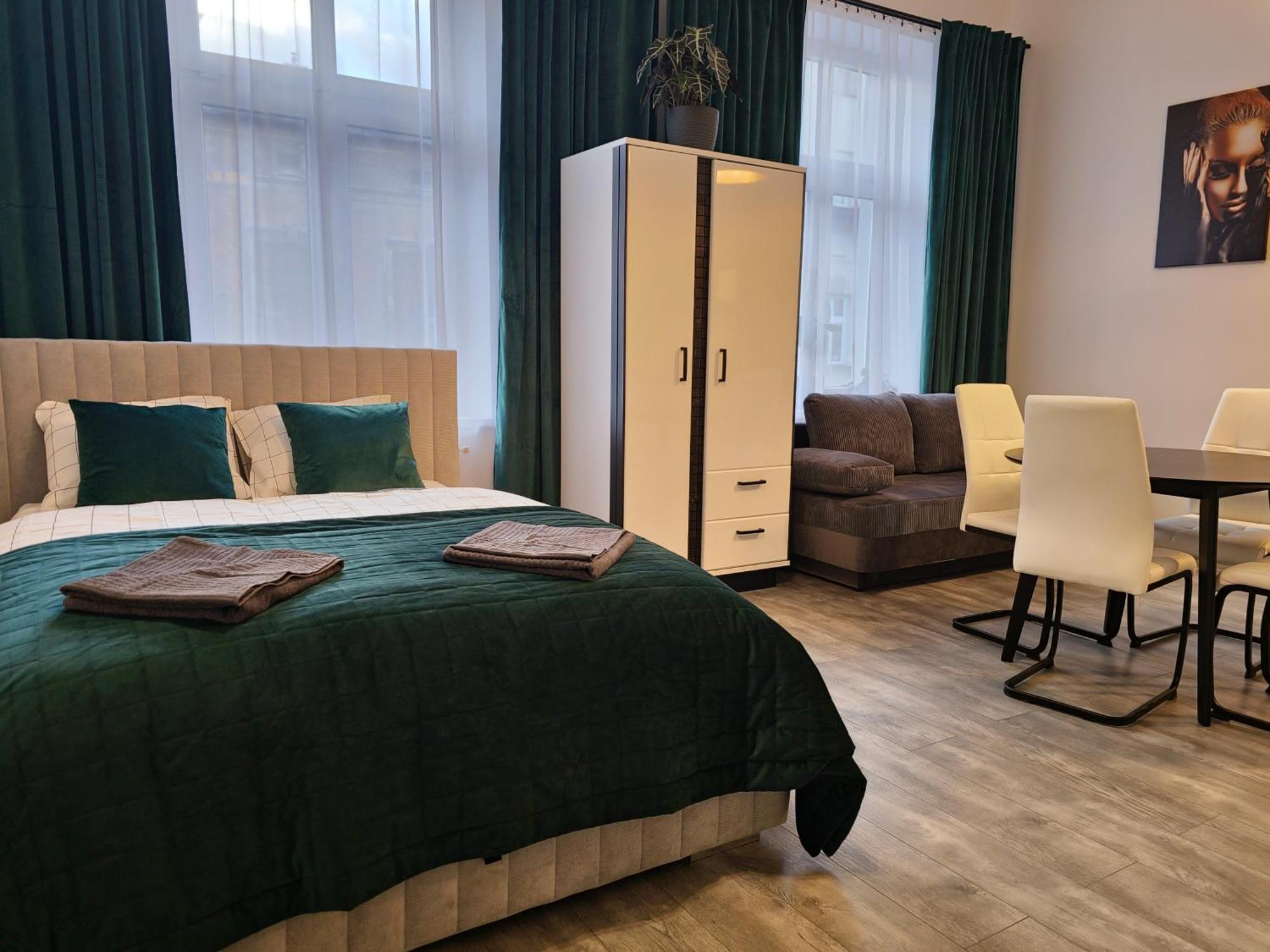 Lenart Apartment *